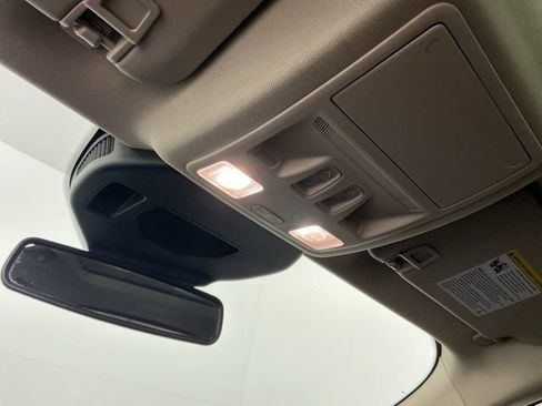 Used 2020 Ford Escape Titanium AWD/4WD image 23