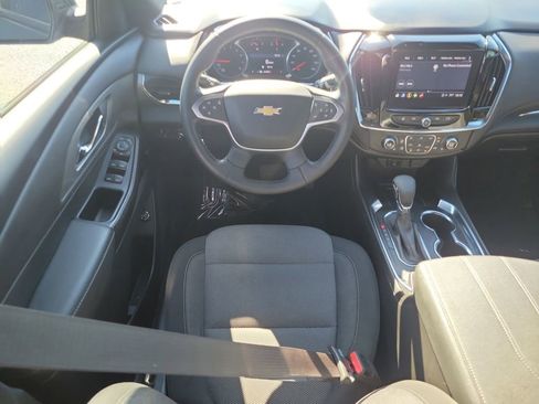 Used 2023 Chevrolet Traverse LT image 13