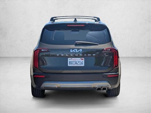 Used 2022 Kia Telluride SX FWD image 7