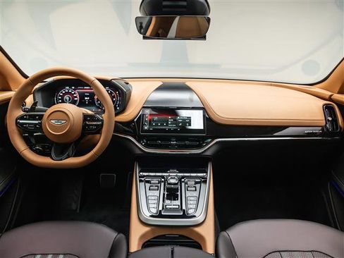 New 2026 Aston Martin DBX 707 image 23