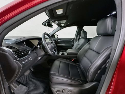 Used 2025 GMC Acadia Elevation w/ Elevation Premium Package FWD image 22