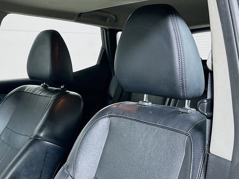 Used 2020 Nissan Rogue Sport SL w/ Premium Package FWD image 21