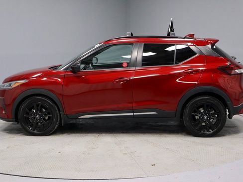 Certified 2023 Nissan Kicks SR w/ SR Premium Package image 10