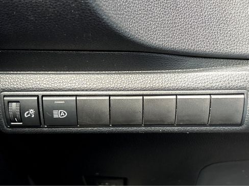 Used 2023 Toyota Corolla LE image 9