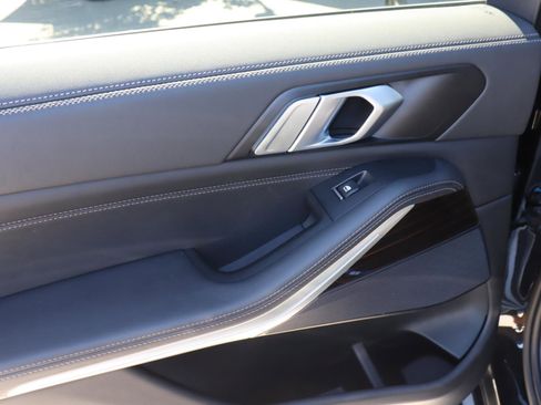 Used 2025 BMW X5 xDrive50e w/ Parking Assistance Package image 12