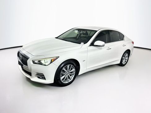 Used 2017 INFINITI Q50 2.0t RWD image 3