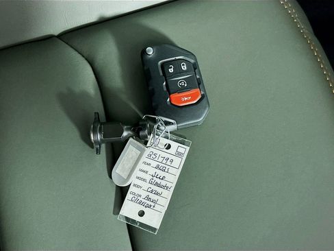 New 2025 Jeep Gladiator Mojave image 20