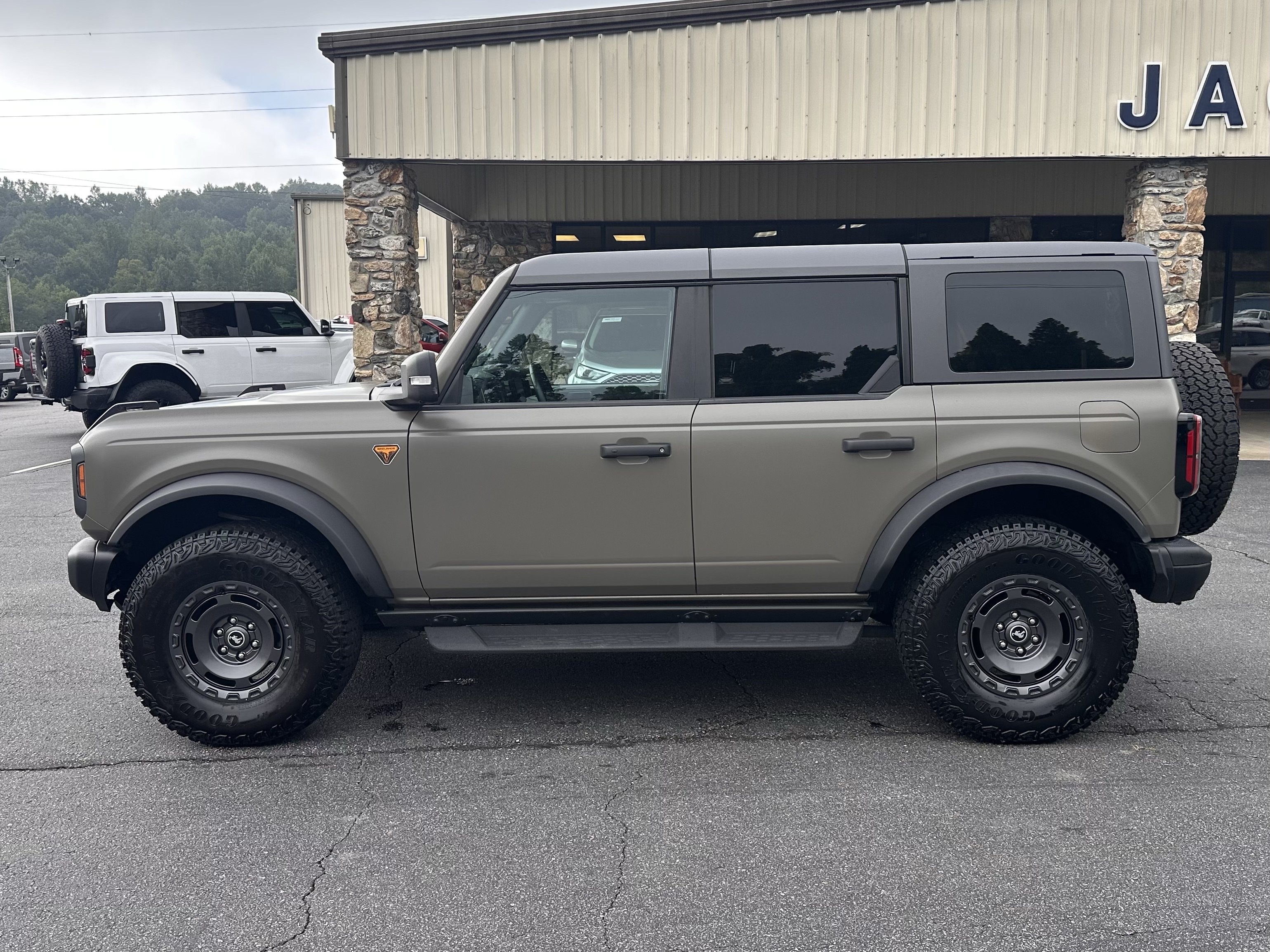 Used 2025 Ford Bronco Badlands w/ Matte Film Protection Package AWD/4WD image 1