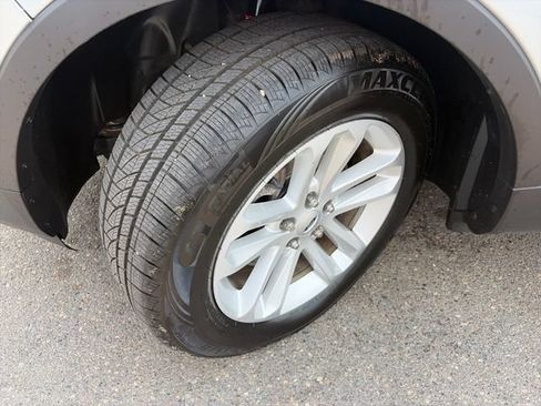 Used 2015 Ford Explorer FWD image 16