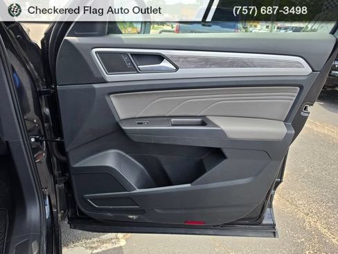 Used 2023 Volkswagen Atlas Cross Sport SE AWD/4WD image 41