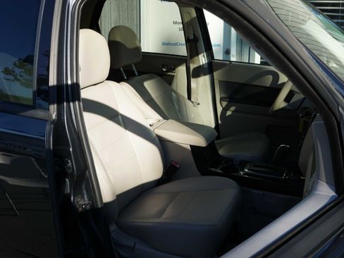 Used 2009 Ford Escape Limited image 34