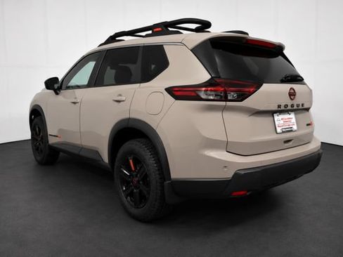 Used 2025 Nissan Rogue SV AWD/4WD image 6