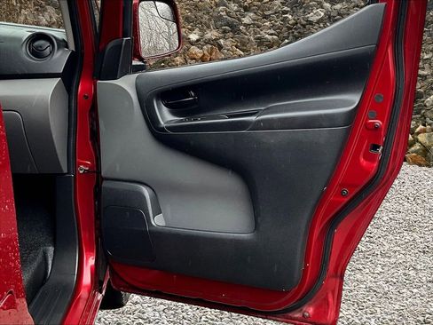 Used 2019 Nissan NV200 SV w/ Navigation Package image 22