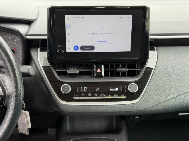 Used 2025 Toyota Corolla LE FWD image 16