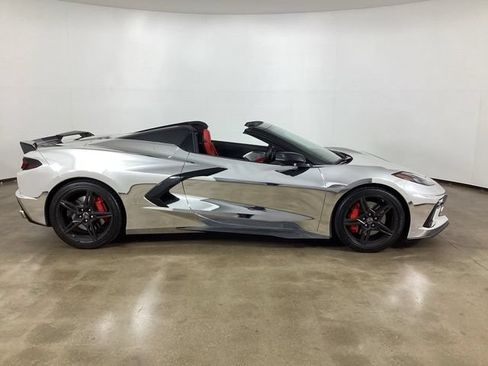 Used 2024 Chevrolet Corvette Stingray Premium Conv w/ Z51 Performance Package RWD image 4