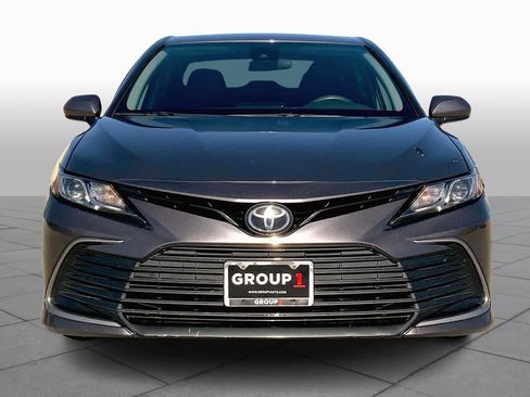 Used 2022 Toyota Camry LE image 3