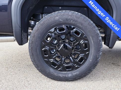 New 2025 GMC Sierra 3500 Denali Ultimate image 35