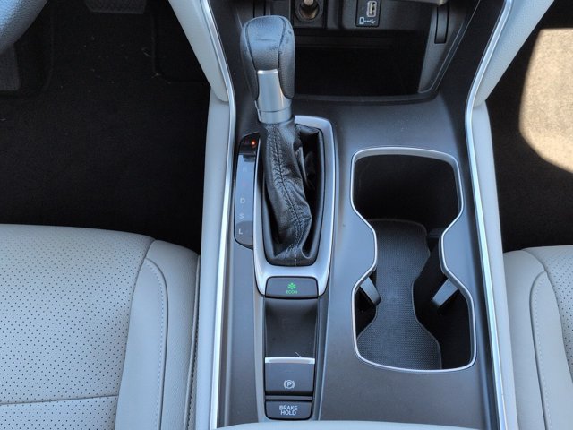 Used 2018 Honda Accord EX image 18