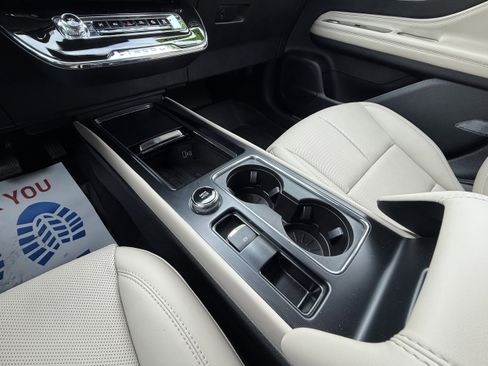 Used 2025 Lincoln Corsair FWD w/ Equipment Group 101A image 19