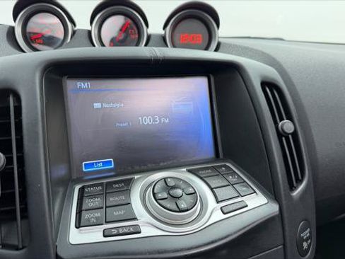 Used 2019 Nissan 370Z Touring Sport RWD image 23