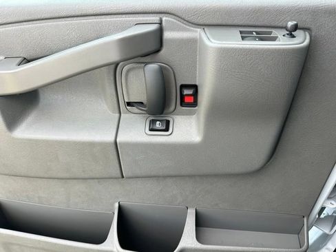 Used 2025 GMC Savana 2500 w/ Driver Convenience Package RWD image 43