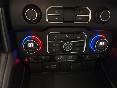 Used 2022 Chevrolet Tahoe RST w/ Luxury Package image 17