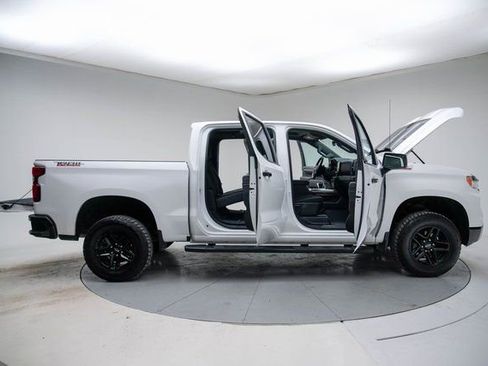 Used 2024 Chevrolet Silverado 1500 LT Trail Boss w/ Protection Package image 13