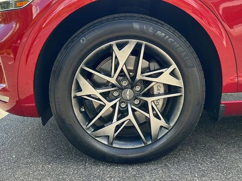 Used 2023 Genesis GV70 2.5T w/ Select Package image 9