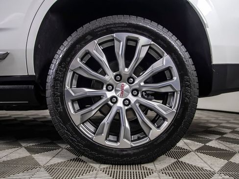 Used 2022 GMC Yukon Denali w/ Denali Premium Package AWD/4WD image 47