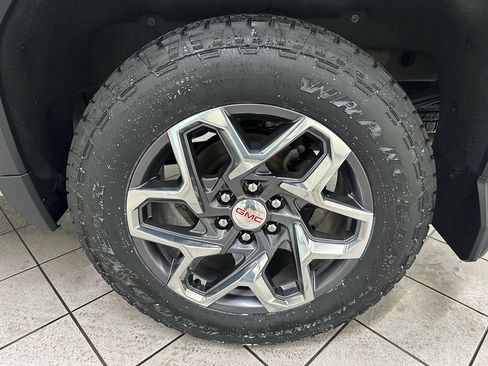 Used 2021 GMC Sierra 1500 SLE w/ X31 Off-Road Package image 19