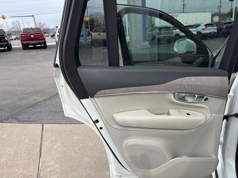 Certified 2023 Volvo XC90 B6 Plus w/ Protection Package Premier image 27