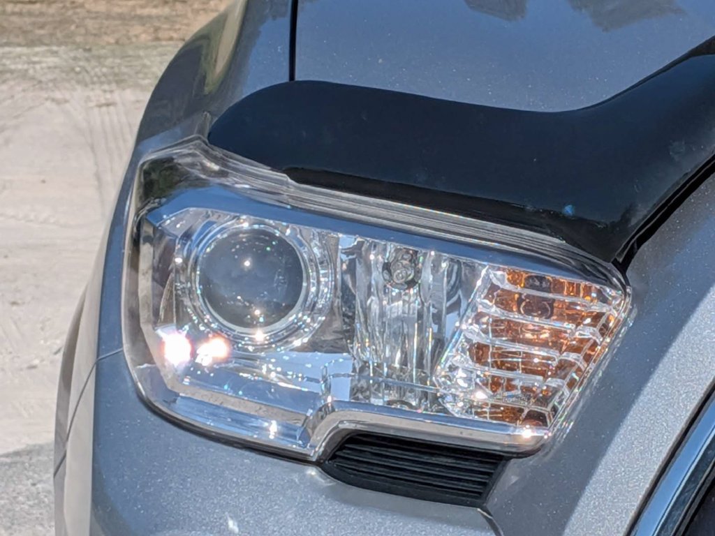Used 2022 Toyota Tacoma SR5 RWD image 8