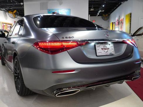 Used 2023 Mercedes-Benz S 580 4MATIC Sedan w/ AMG Line image 5