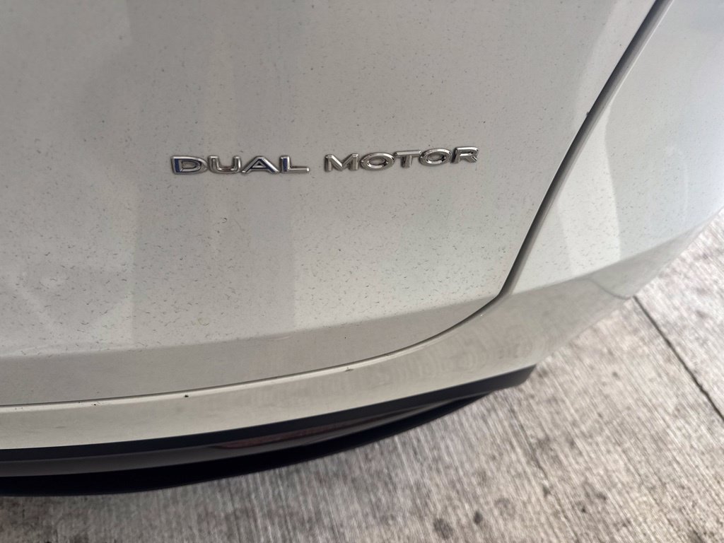 Used 2023 Tesla Model Y Long Range AWD/4WD image 8