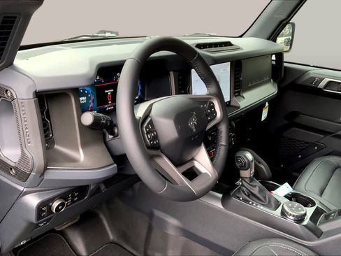 New 2025 Ford Bronco Badlands AWD/4WD image 6