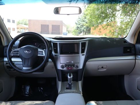 Used 2012 Subaru Outback 2.5i Premium w/ All-Weather Pkg AWD/4WD image 16