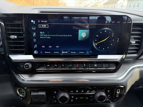 Used 2024 Chevrolet Silverado 1500 High Country w/ High Country Premium Package image 15