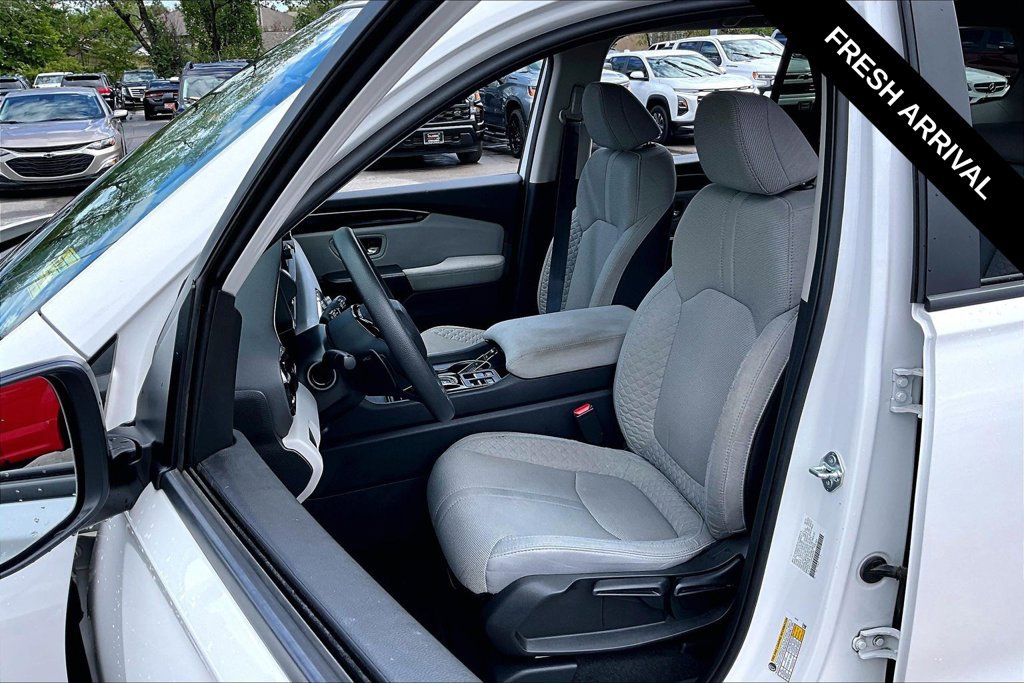 Used 2023 Honda Pilot LX image 6