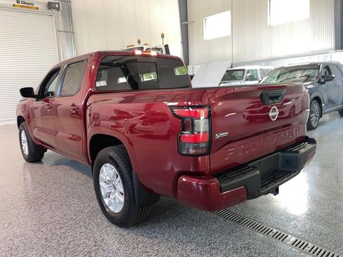 Used 2024 Nissan Frontier SV w/ SV Convenience Package AWD/4WD image 16