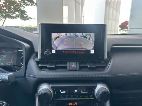 Certified 2023 Toyota RAV4 LE AWD/4WD image 32