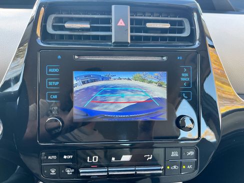 Used 2016 Toyota Prius Two image 27