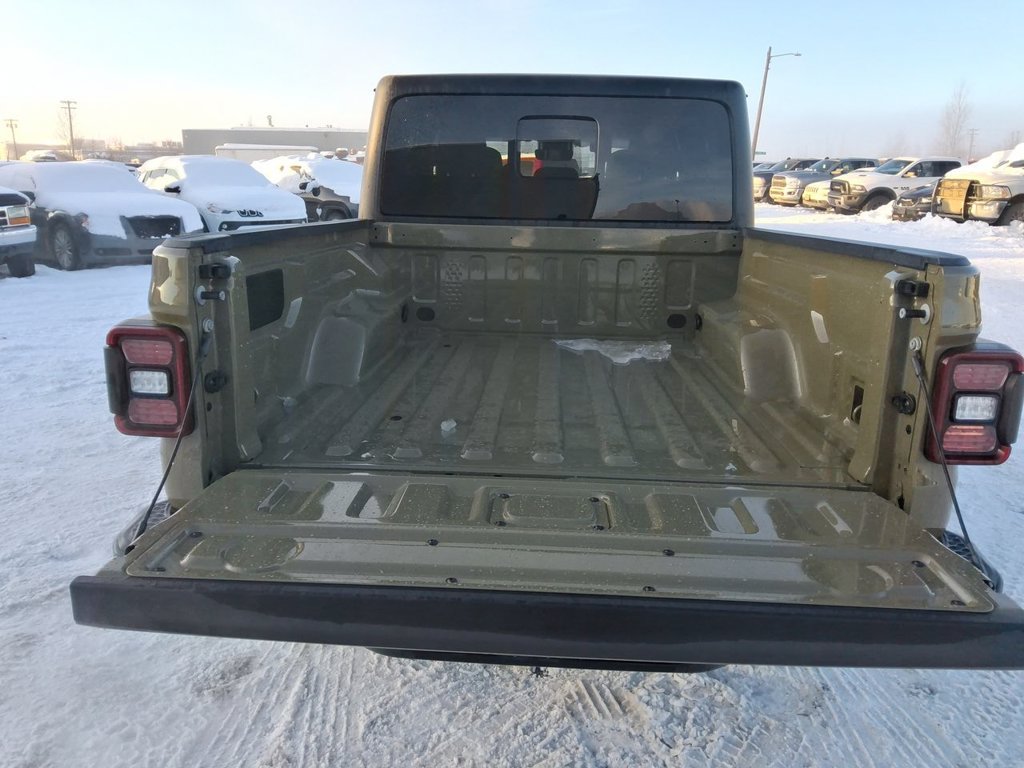 New 2025 Jeep Gladiator Sport AWD/4WD image 11