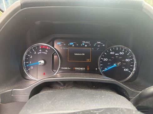 Used 2017 Ford F250 Lariat w/ Lariat Value Package AWD/4WD image 2