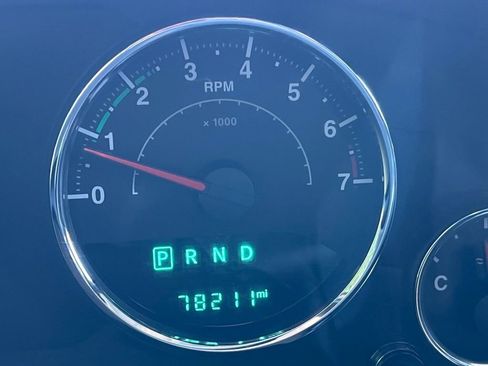 Used 2015 Jeep Wrangler Unlimited Sahara w/ Connectivity Group image 32