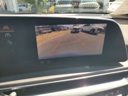 Certified 2024 Cadillac Lyriq Tech AWD/4WD image 18