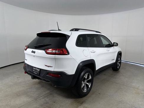 Used 2016 Jeep Cherokee Trailhawk w/ Cold Weather Group AWD/4WD image 7