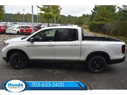 New 2026 Honda Ridgeline Black Edition image 6