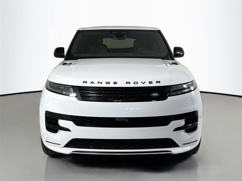 Used 2024 Land Rover Range Rover Sport Dynamic SE image 11