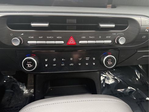 Used 2026 Hyundai Palisade Calligraphy AWD/4WD image 6