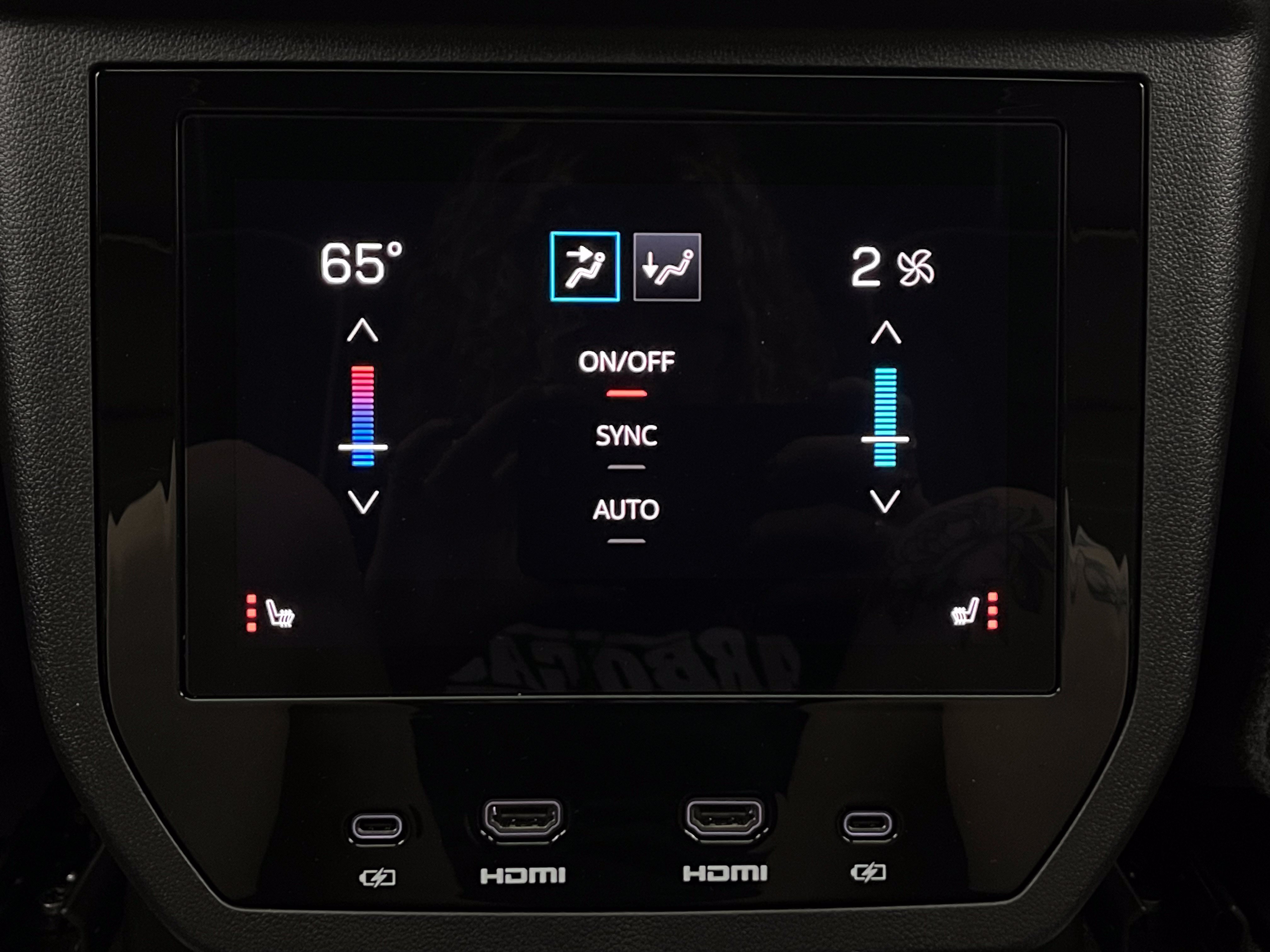 Used 2026 GMC Yukon Denali Ultimate w/ LPO, Floor Liner Package AWD/4WD image 7